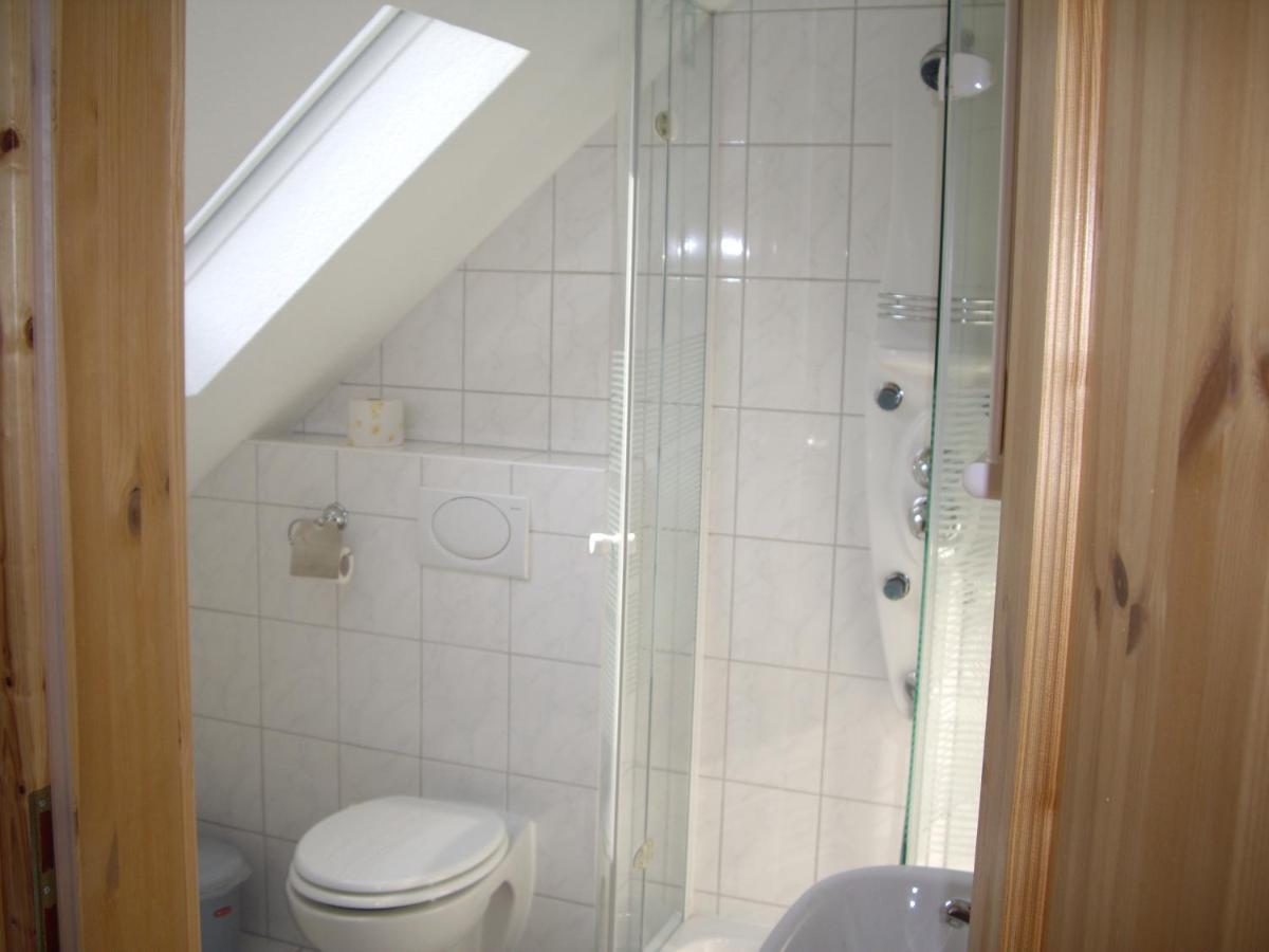 Landgasthof Zur Linde Munchhausen Bagian luar foto
